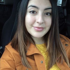 Meet your Posher, Daniela